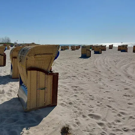 Appartement-am-meer-ostsee-insel-fehmarn-ferienwohnung-am-strand-meerblick-balkon-2-4-pers Burgtiefe auf Fehmarn