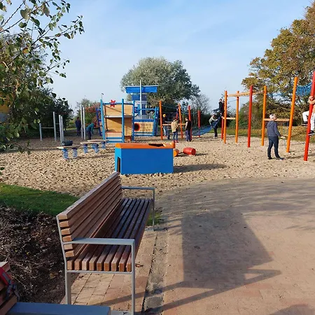 Appartement-am-meer-ostsee-insel-fehmarn-ferienwohnung-am-strand-meerblick-balkon-2-4-pers