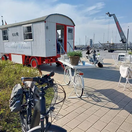 Appartement-am-meer-ostsee-insel-fehmarn-ferienwohnung-am-strand-meerblick-balkon-2-4-pers Appartamento *